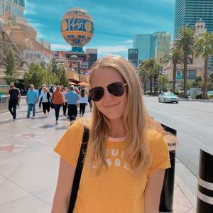 Meet your Posher, Alli